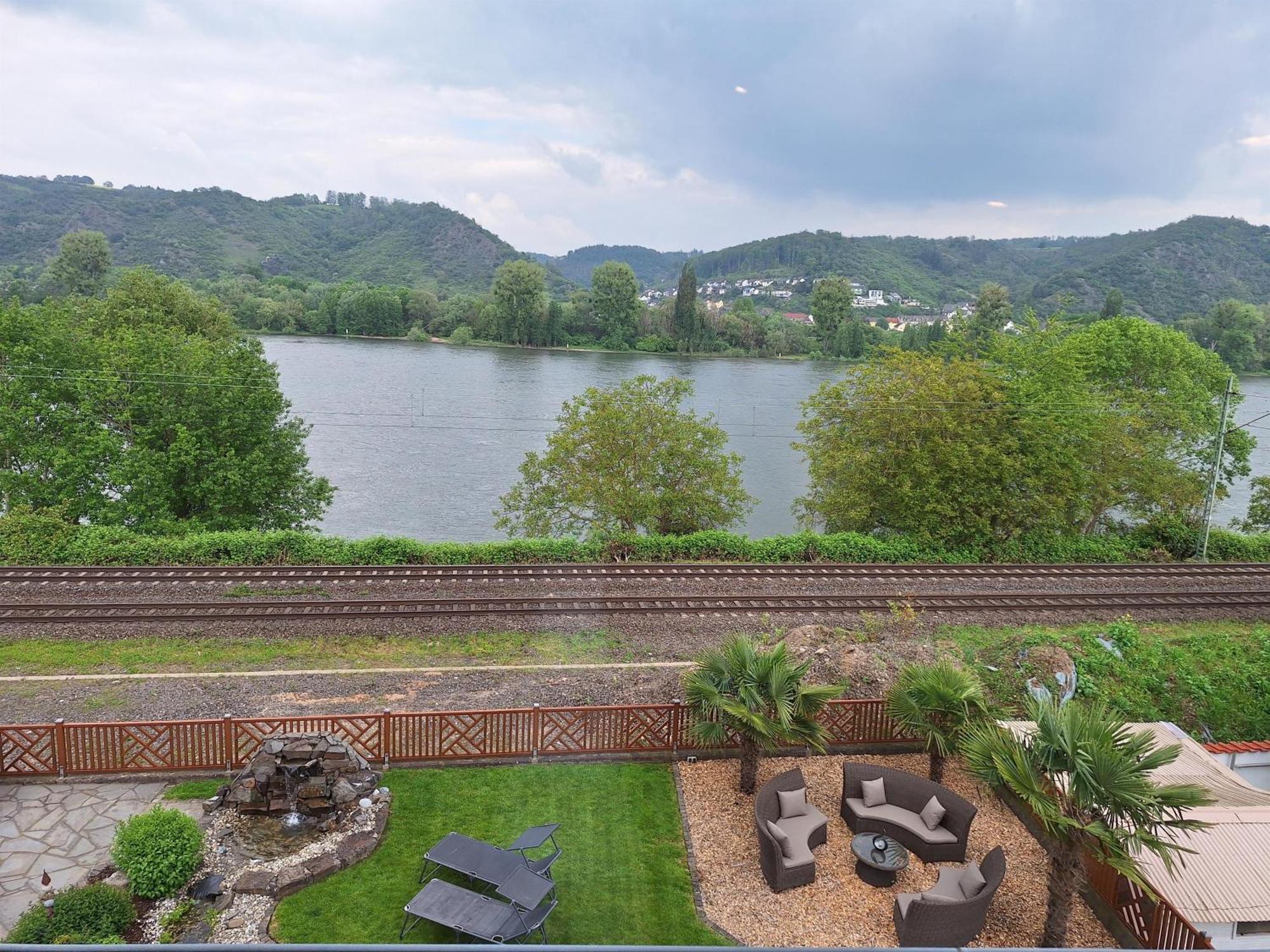 Ferienwohnung Rhens Am Rhein Exterior photo
